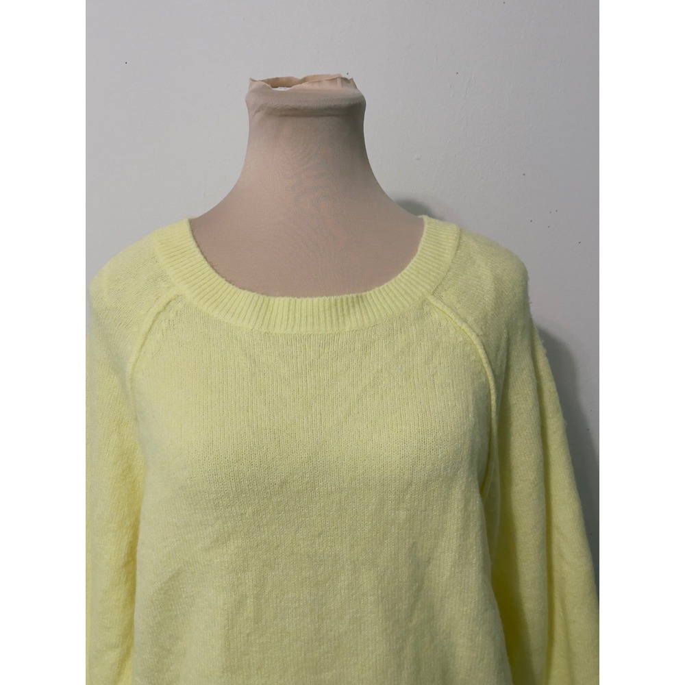 Vince Camuto  Sweater Small Yellow Crew Neck Raglan Preppy Knit‎ Pullover Patel - Picture 2 of 7